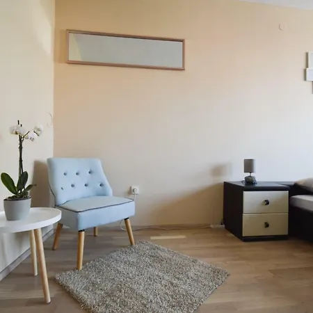 Donata Apartment *
